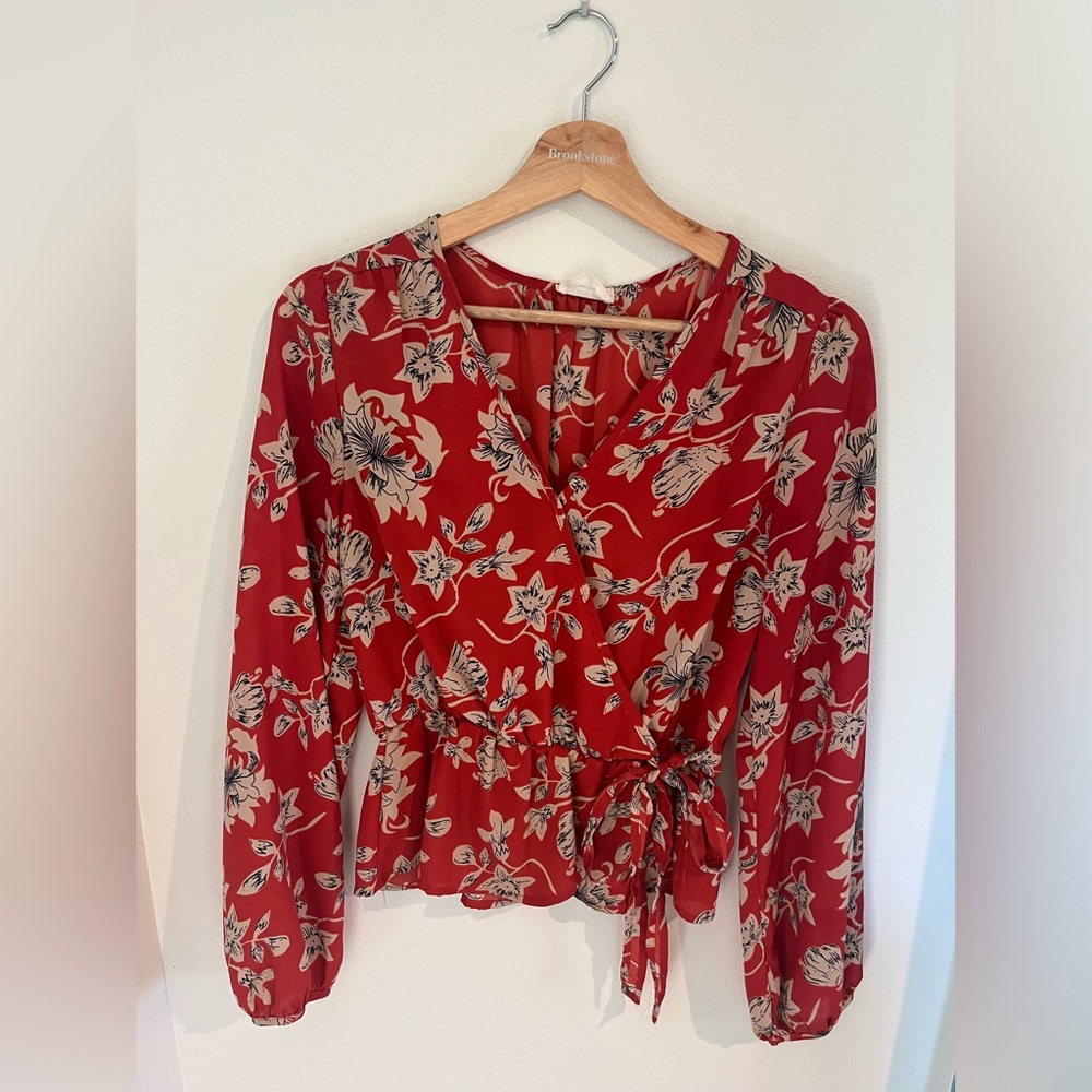 Floral wrap top